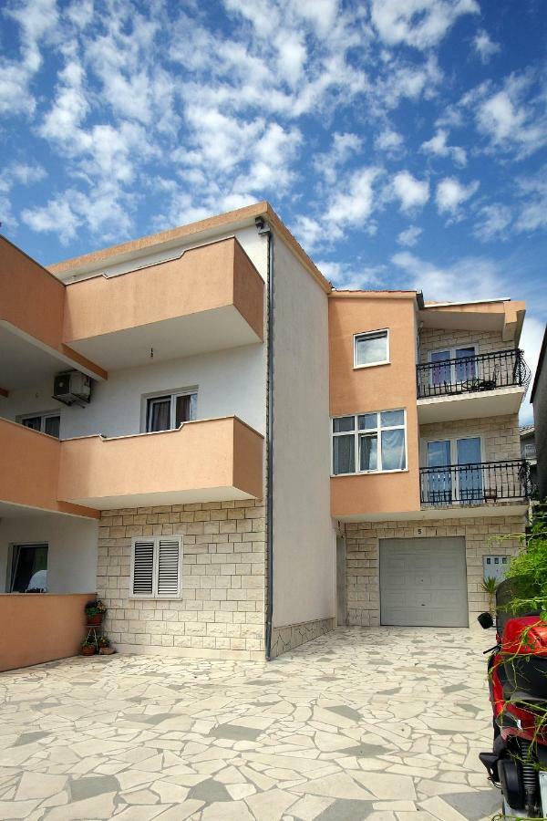 Apartment Ivan Kaštel Sućurac Buitenkant foto