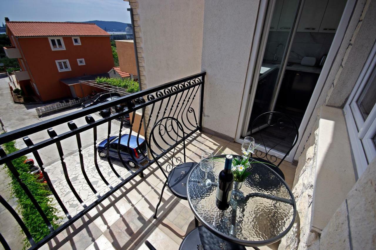 Apartment Ivan Kaštel Sućurac Buitenkant foto