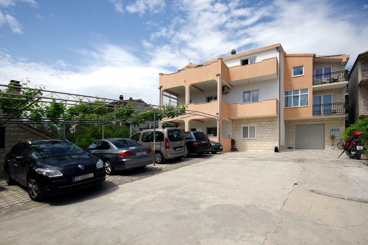 Apartment Ivan Kaštel Sućurac Buitenkant foto