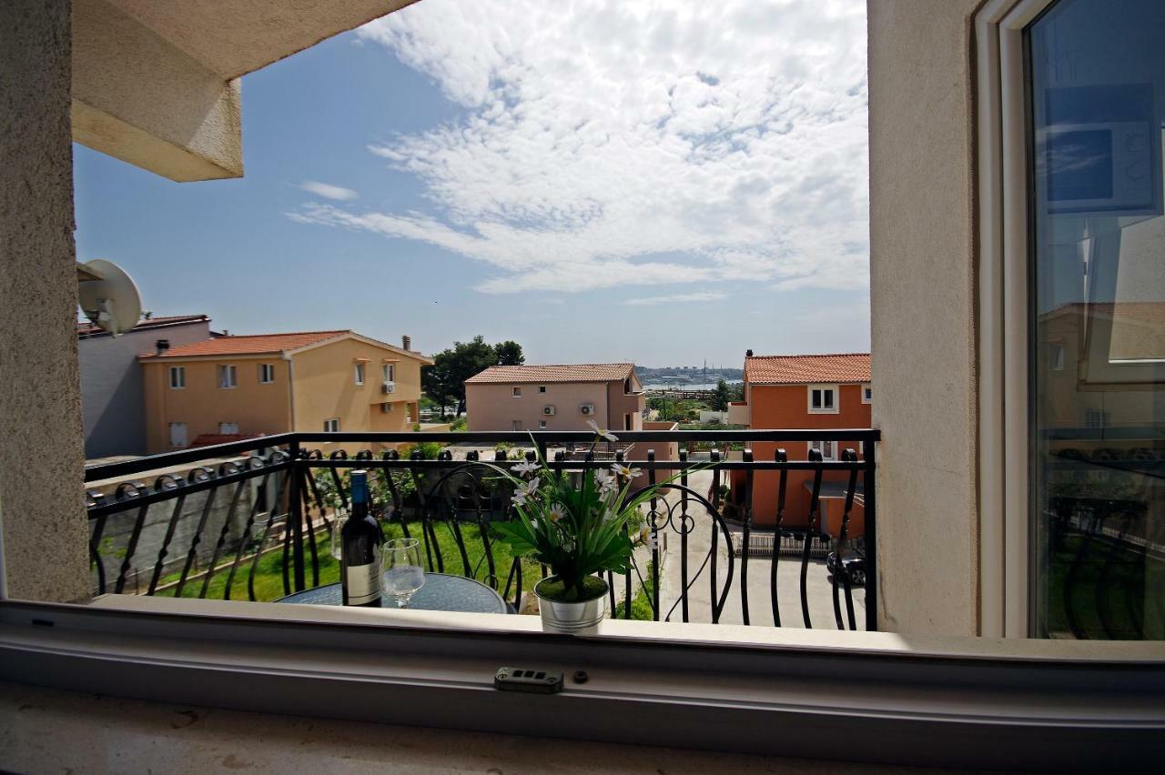 Apartment Ivan Kaštel Sućurac Buitenkant foto