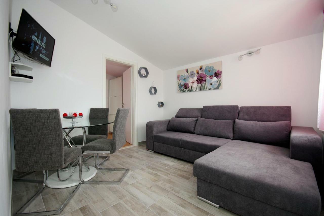 Apartment Ivan Kaštel Sućurac Buitenkant foto