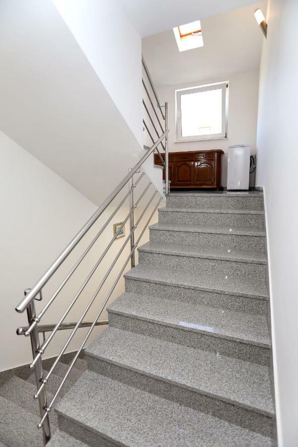 Apartment Ivan Kaštel Sućurac Buitenkant foto