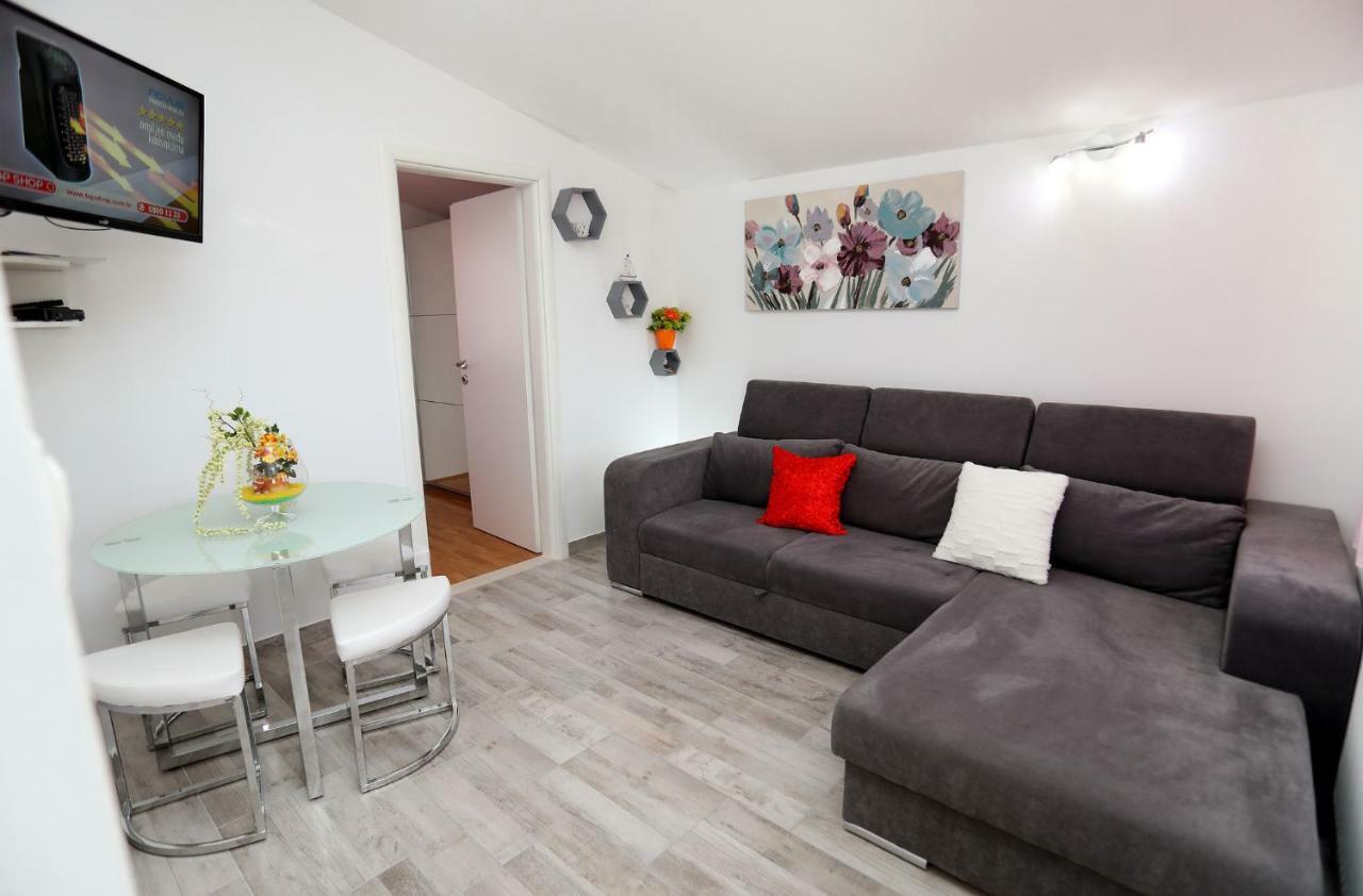 Apartment Ivan Kaštel Sućurac Buitenkant foto