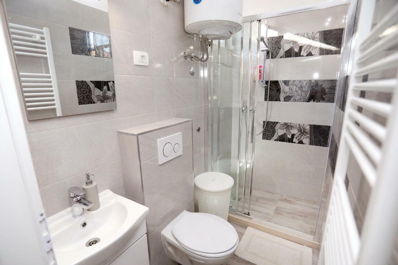 Apartment Ivan Kaštel Sućurac Buitenkant foto