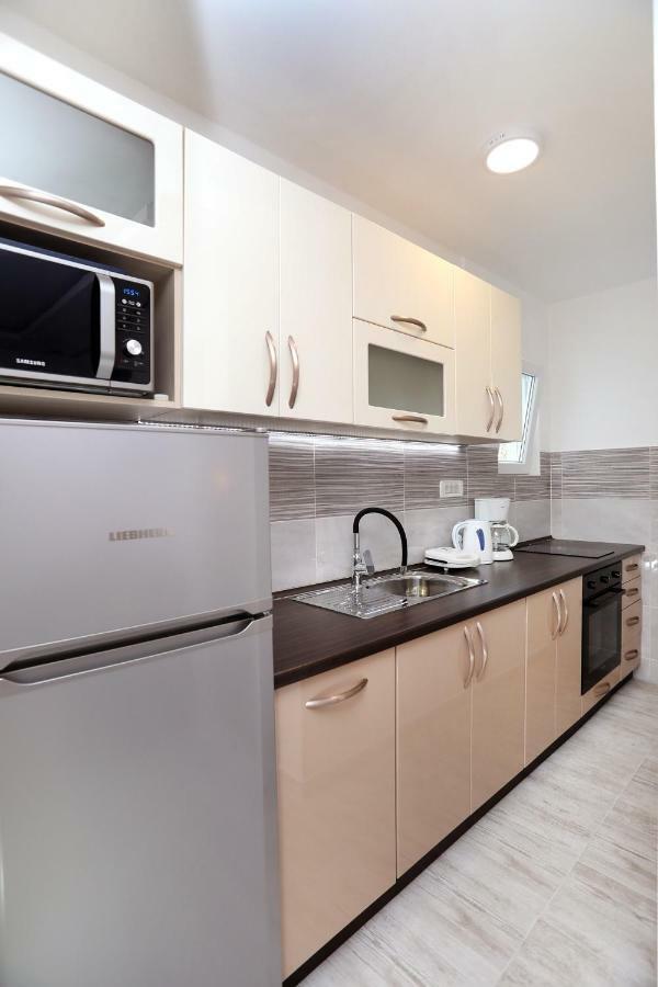 Apartment Ivan Kaštel Sućurac Buitenkant foto